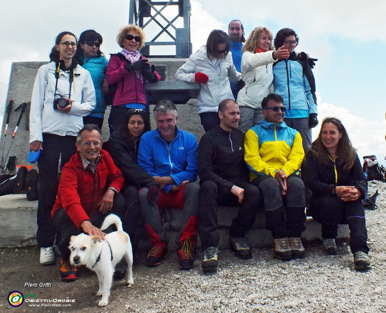 03  Alla croce del Resegone con amici.JPG